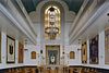 Gebedsruimte van de synagoge aan de Gerard Doustraat te Amsterdam gezien naar de Heilige Arke aan de oostzijde van het gebouw - Amsterdam - 20320144 - RCE -  Synagoge: Gebedsruimte van de synagoge aan de Gerard Doustraat te Amsterdam gezien naar de Heilige Arke aan de oostzijde van het gebouw 