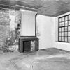 Interieur begane grond, voormalige woning in west gedeelte naar het oosten. - Amsterdam - 20011432 - RCE -  West Indisch Pakhuis: interieur begane grond, voormalige woning in west gedeelte naar het oosten. 