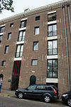 Amsterdam - Entrepotdok - Veendam.JPG - Amsterdam, Entrepotdoksluis 