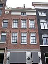Pand met gevel onder rechte lijst