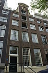 Pand met halsgevel