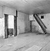 Interieur begane grond voormalige woning in west gedeelte naar het westen. - Amsterdam - 20011431 - RCE -  West Indisch Pakhuis: interieur begane grond voormalige woning in west gedeelte naar het westen. 