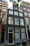 Pand met halsgevel