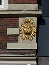 Nieuwmarkt 20 detail - This image was uploaded as part of Wiki Loves Monuments 2011. Afrikaans | Ð±ÐµÐ»Ð°Ñ€ÑƒÑÐºÐ°Ñ | Ð±ÐµÐ»Ð°Ñ€ÑƒÑÐºÐ°Ñ (Ñ‚Ð°Ñ€Ð°ÑˆÐºÐµÐ²Ñ–Ñ†Ð°)â€Ž | brezhoneg | catalÃ  | ÄeÅ¡tina | dansk | Deutsch | Zazaki | English | Esperanto | espaÃ±ol | eesti | franÃ§ais | Frysk | galego | Alemannisch | ×¢×‘×¨×™×ª | magyar | italiano | LÃ«tzebuergesch | Ð¼Ð°ÐºÐµÐ´Ð¾Ð½ÑÐºÐ¸ | à´®à´²à´¯à´¾à´³à´‚…