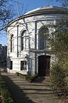 Artis Aquarium 7 -  Artis, Amsterdam. Aquarium-gebouw in 1881 opgetrokken in classicistisch-maniÃ«ristische trant met zij- en middenpaviljoens, de laatste geaccentueerd door een tempelfront en een afgeronde, door een koepel gedekt uiteinde. 