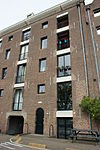 Amsterdam - Entrepotdok - Warmenhuizen.JPG - Amsterdam, Entrepotdoksluis, Warmenhuizen (voormalig winshoten?)
