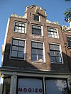 Hoekhuis met halsgevel
