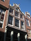 Pand met klokgevel