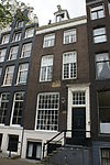 Pand met gevel onder rechte lijst