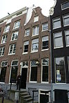 Pand met gevel onder rollagentop