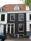 Huis onder schilddak