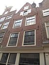 Pand met 18e-eeuwse gevel onder punttop