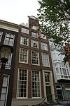 Pand met halsgevel