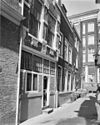 Exterieur VOORGEVEL, ONDERPUI - Amsterdam - 20298455 - RCE -  Exterieur VOORGEVEL, ONDERPUI 