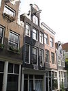 Pand met halsgevel