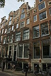 Pand met halsgevel met 2 oeils-de-boeuf