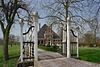 Overzicht met toegangshek - Middenbeemster - 20335589 - RCE -  Boerderij 
