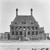 INTERIEUR, AKERENDAM TROFEE (MODEL VAN HET HUIS IN ZILVER (1989) - Beverwijk - 20299100 - RCE -  Hofstede van Jan Bicker: INTERIEUR, AKERENDAM TROFEE (MODEL VAN HET HUIS IN ZILVER (1989) 