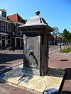 Enkhuizen Kaasmarkt Pomp - Pomp van natuursteen