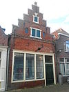 Vijzelstraat 56, Enkhuizen.JPG -  Pand met een trapgevel 
