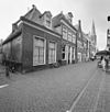 Exterieur overzicht voorgevel, straatbeeld - 20000504 - RCE -  woonhuis: Exterieur overzicht voorgevel, straatbeeld 