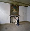 Interieur, overzicht schouw met schildering en kolenkachel (Salamander) - 20000512 - RCE -  woonhuis: Interieur, overzicht schouw met schildering en kolenkachel (Salamander) 