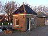Accijnshuisje Enkhuizen 20081227 -  Voormalig accijnshuisje aan de haven bij Enkhuizen (Nederland), 17e eeuw. Rijksmonument, nr. 15045.  Former customs house/excise house at the harbour of Enkhuizen, The Netherlands, dating from the 17th century
