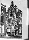 Gevel, naar een afbeelding in- v.d.Steur, Oude gebouwen Haarlem - Haarlem - 20098148 - RCE -  gevel, naar een afbeelding in: v.d.Steur, Oude gebouwen Haarlem 