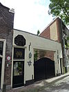 Haarlem - Antoniestraat bij 13 (deur en poort).JPG