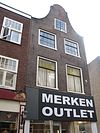 Pand met hoge klokgevel