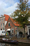 Pand met lage halsgevel