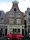 Pand met klokgevel, hersteld