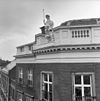 Middenpartij kroonlijst - Haarlem - 20097949 - RCE -  Gebouw Kunst en Wetenschappen: middenpartij kroonlijst 