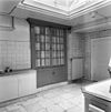 Interieur- keuken met keukenkast - Haarlem - 20275839 - RCE -  Teylers Fundatiehuis: Interieur: keuken met keukenkast 
