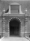 Poort - Haarlem - 20099020 - RCE -  Frans Halsmuseum: Poort (opmerking: In: Buiten ; 7(1913), nr. 21, p. 251) 