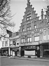 Overzicht voorgevel - Haarlem - 20096884 - RCE -  Trapgevel: Overzicht voorgevel (opmerking: In: Buiten ; 23(1929), nr. 13, p. 151) 