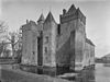 Overzicht met slotgracht - Heemskerk - 20104345 - RCE -  Kasteel Assumburg: Overzicht met slotgracht (opmerking: In: Buiten ; 11(1917), nr. 24, p. 285) 
