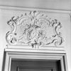 Interieur hal stucwerk boven deur - Heemskerk - 20104440 - RCE -  Kasteel Marquette: interieur hal stucwerk boven deur 