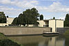 Noorderbegraafplaats -  Noorderbegraafplaats Hilversum. W.M. Dudok (1929). Aangelegd in 1929 aan de noordelijke rand van Hilversum. Tussen 1994-1996 gerestaureerd en in de oude staat teruggebracht. Tevens de laatste rustplaats van W.M. Dudok zelf (1974). 
