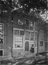 Overzicht voorgevel - Hoorn - 20116213 - RCE -  Gevel: Overzicht voorgevel (opmerking: In: Buiten ; 12(1918), nr. 15, p. 180) 