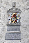 Hoorn Hoofdtoren 22411 detail -  Hoorn, Hoofdtoren, detail aan zeezijde met beschrijvingen over herbouwingen in resp. 1685 en 1755.