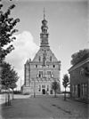 Overzicht voorgevel - Hoorn - 20115555 - RCE -  Hoofdtoren: Overzicht voorgevel (opmerking: In: Buiten; 10(1916), nr. 52, p. 618) 