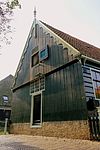 Voorste gedeelte van een L-vormig pand