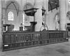 Achterzijde preekstoel met doophek - Naarden - 20162336 - RCE -  Nederlands Hervormde Grote Kerk (Sint Vituskerk): achterzijde preekstoel met doophek 