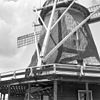 Overzicht van de molen met gebroken staart - Bovenkarspel - 20290082 - RCE -  Ceres: Overzicht van de molen met gebroken staart (opmerking: Van deze molen is ook een Sipman-tekening) 