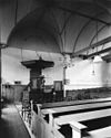 Interieur met preekstoel - Oosterend - 20174460 - RCE -  Hervormde Kerk: interieur met preekstoel 