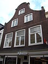 Pand met klokgevel