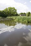 Zicht op de 's-Gravelandse Vaart, onderdeel van de Nieuwe Hollandse Waterlinie met het torenfort Uitermeer - Weesp - 20429690 - RCE -  's-Gravelandse Vaart: Zicht op de 's-Gravelandse Vaart, onderdeel van de Nieuwe Hollandse Waterlinie met het torenfort Uitermeer (opmerking: Gefotografeerd voor publicatie over Cultuurlandschap)