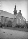 Kerk vanuit het noord-oosten - Zaandam - 20218704 - RCE -  Hervormde Westerzijderkerk of Bullekerk: kerk vanuit het noord-oosten 