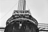 Close-up van achterzijde van de kap van een molen in verval - Sint Maartensbrug - 20144094 - RCE -  Molen Noorder G: Close-up van achterzijde van de kap van een molen in verval 